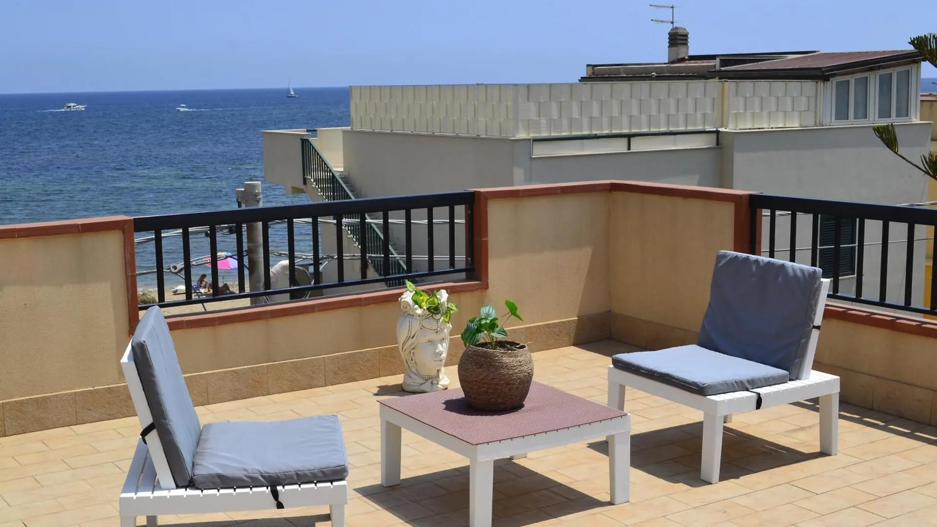 Marzamemi Vacanze 0*,